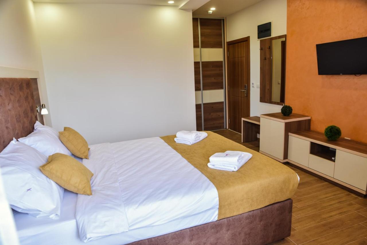 Heaven Lux Ulcinj Otel Dış mekan fotoğraf