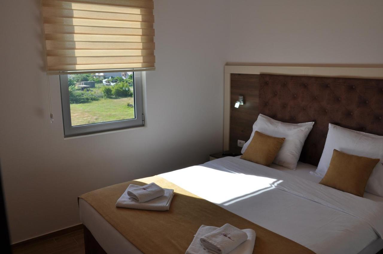 Heaven Lux Ulcinj Otel Dış mekan fotoğraf