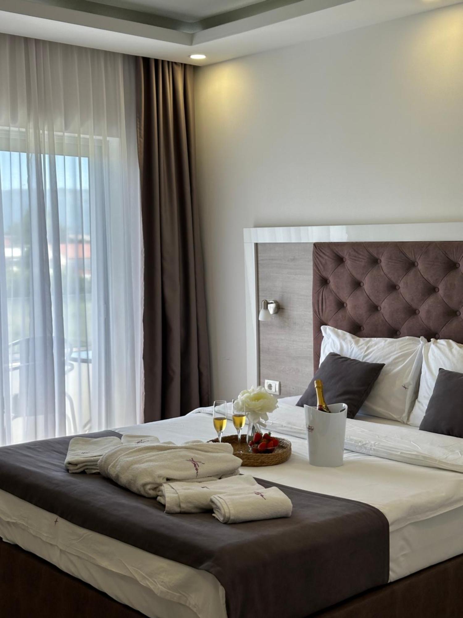 Heaven Lux Ulcinj Otel Dış mekan fotoğraf