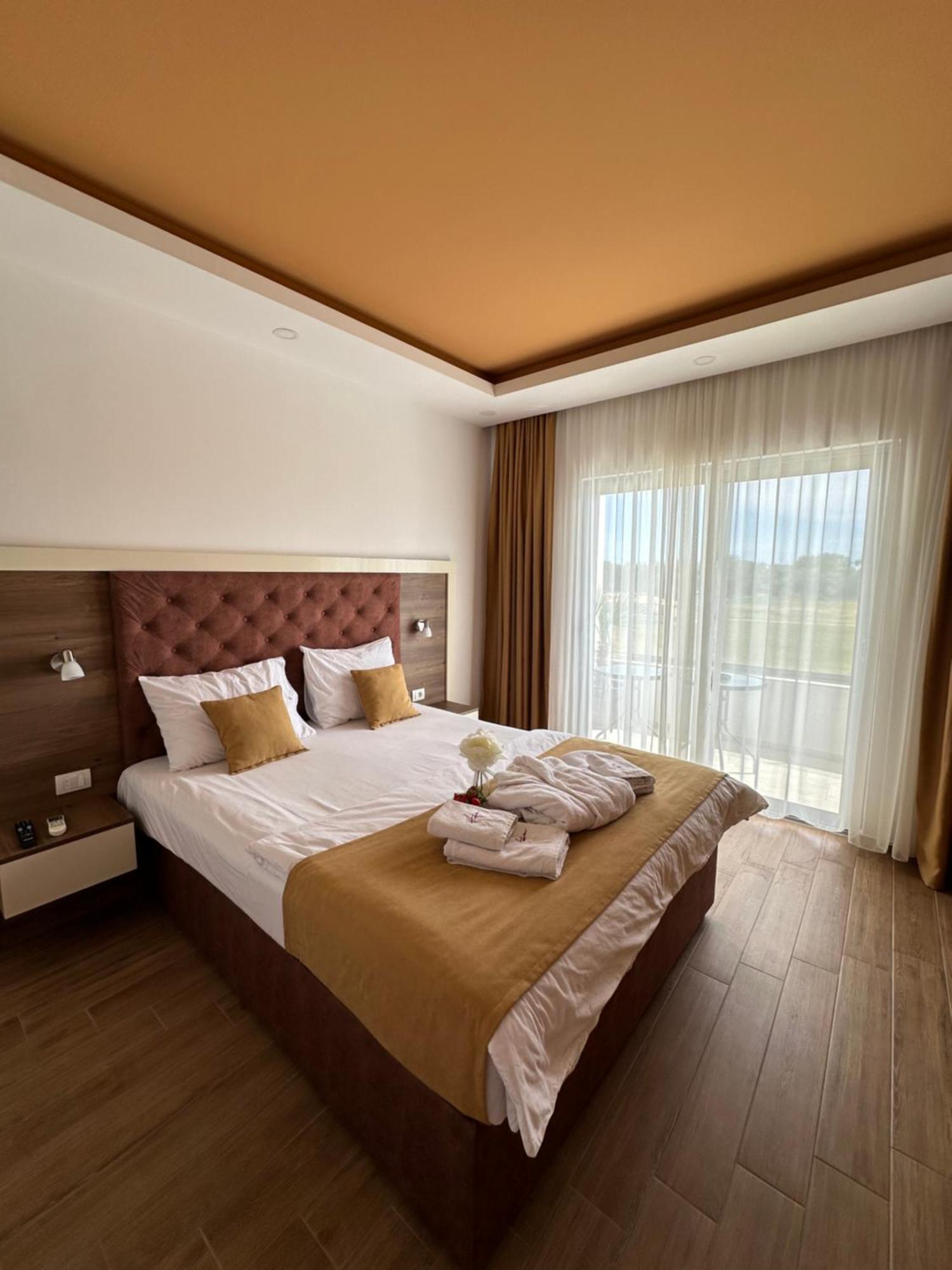 Heaven Lux Ulcinj Otel Dış mekan fotoğraf