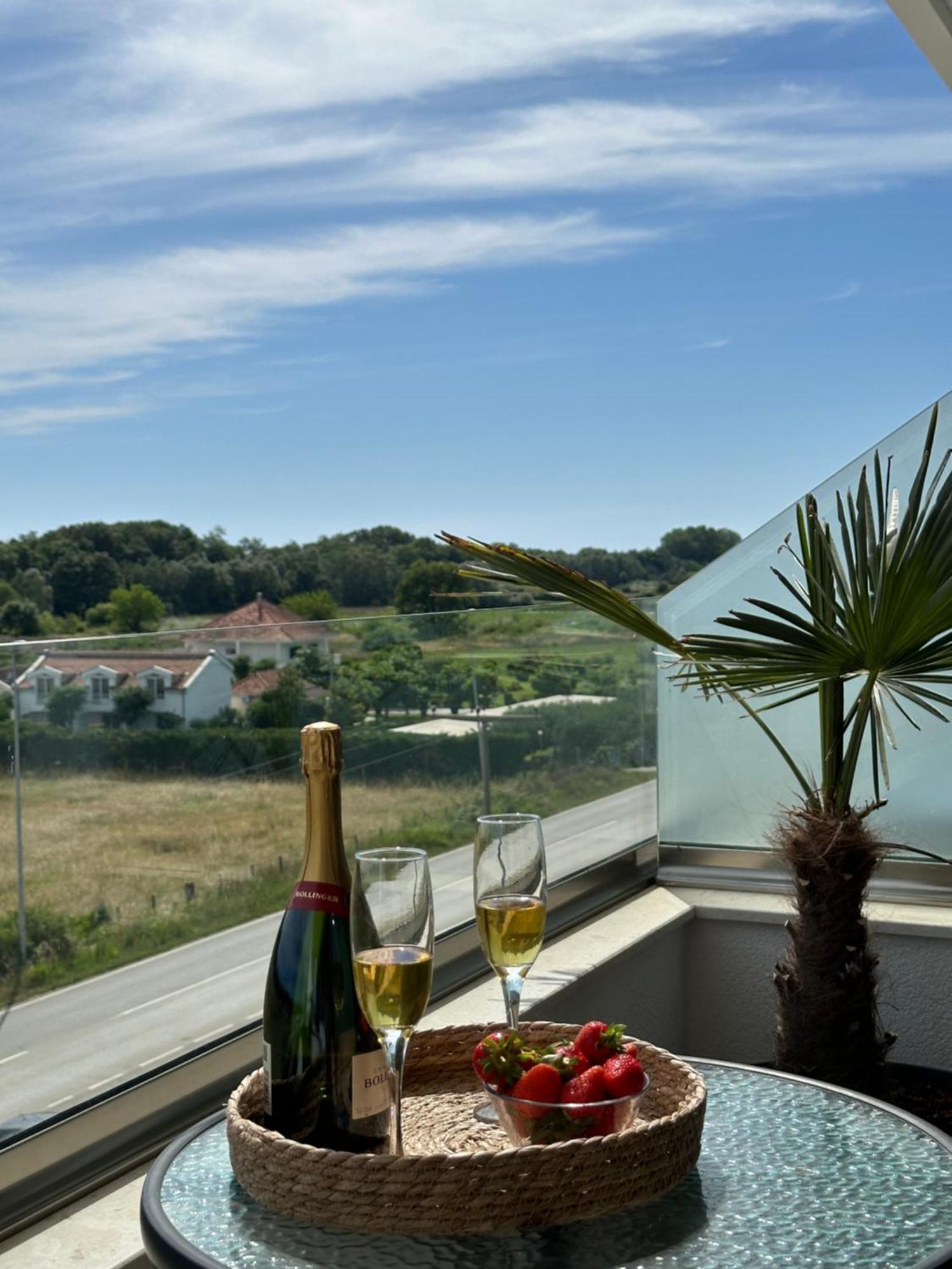 Heaven Lux Ulcinj Otel Dış mekan fotoğraf
